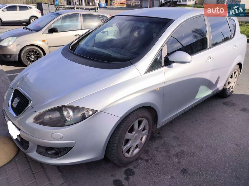 Хэтчбек SEAT Toledo 2006 в Буче