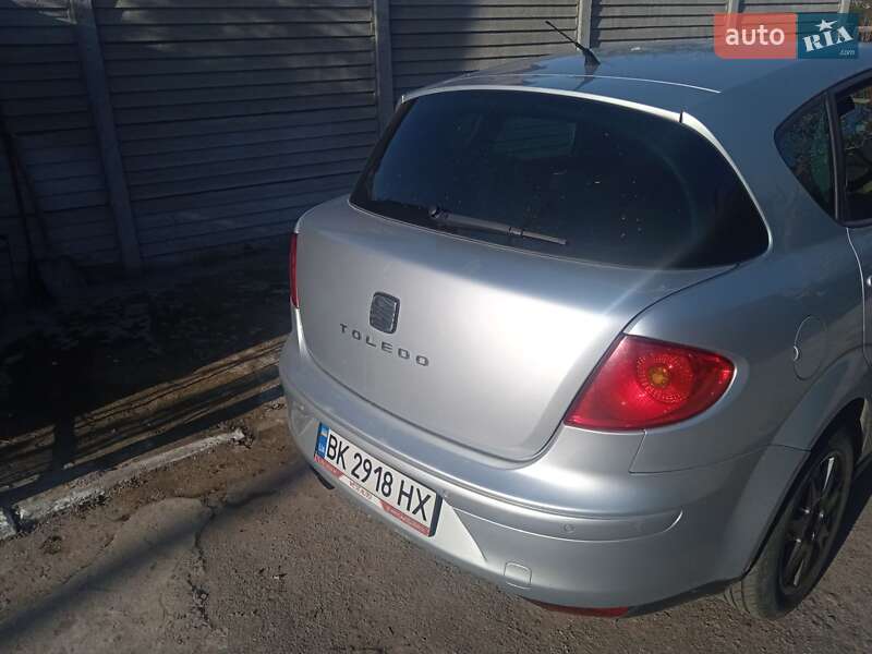 Хетчбек SEAT Toledo 2005 в Здолбуніві
