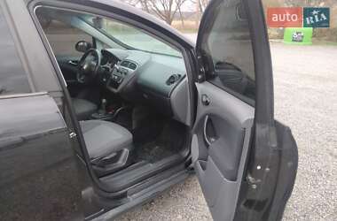 Хэтчбек SEAT Toledo 2006 в 