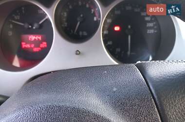 Хэтчбек SEAT Toledo 2005 в 
