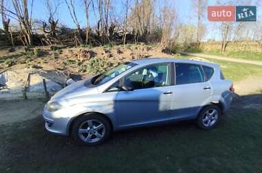 Хэтчбек SEAT Toledo 2005 в 