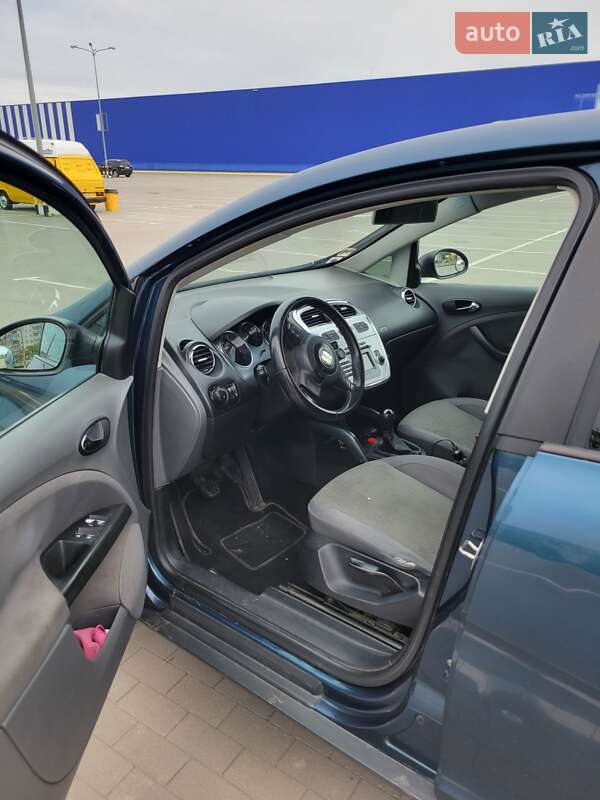 Хетчбек SEAT Toledo 2006 в Сумах