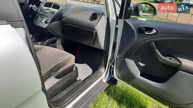 Хэтчбек SEAT Toledo 2008 в Калуше