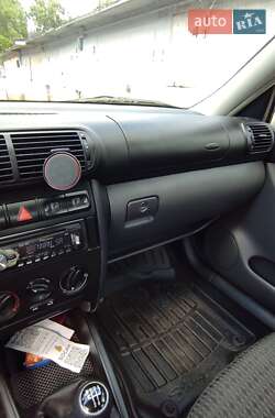 Седан SEAT Toledo 2003 в 
