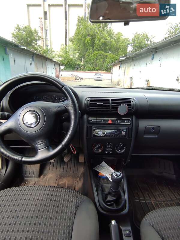 Седан SEAT Toledo 2003 в Києві