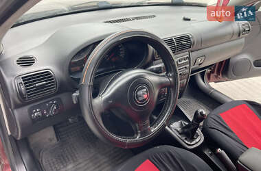 Седан SEAT Toledo 2004 в 