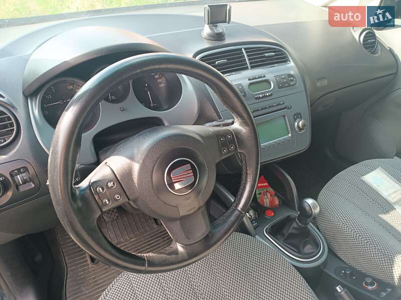 Хетчбек SEAT Toledo 2006 в Черкасах