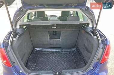 Хэтчбек SEAT Toledo 2005 в 
