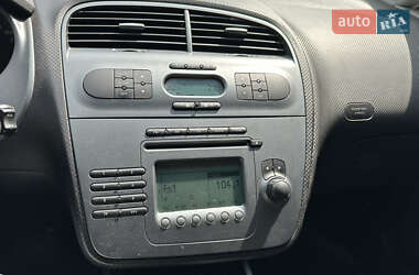 Хэтчбек SEAT Toledo 2005 в 