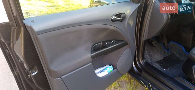 Хетчбек SEAT Toledo 2007 в Житомирі