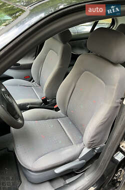 Седан SEAT Toledo 2000 в 
