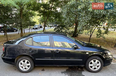 Седан SEAT Toledo 2000 в 