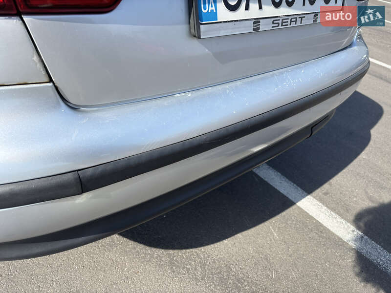 Седан SEAT Toledo 2001 в Звенигородці