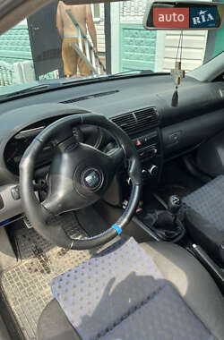 Седан SEAT Toledo 2000 в 