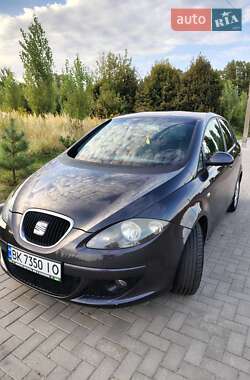 Хетчбек SEAT Toledo 2005 в Рівному
