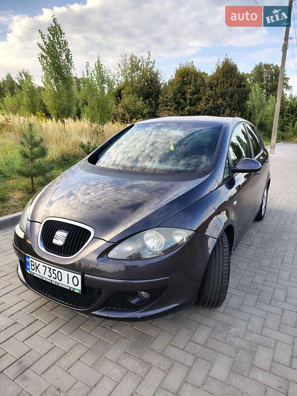 Хэтчбек SEAT Toledo 2005 в Ровно фото 2 Хэтчбек SEAT Toledo 2005 в Ровно