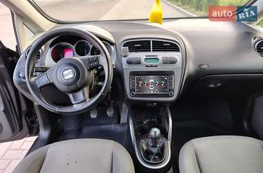 Хэтчбек SEAT Toledo 2005 в 