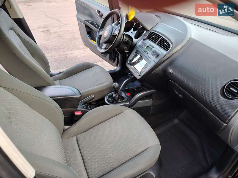 Хэтчбек SEAT Toledo 2005 в Ровно фото 29 Хэтчбек SEAT Toledo 2005 в Ровно