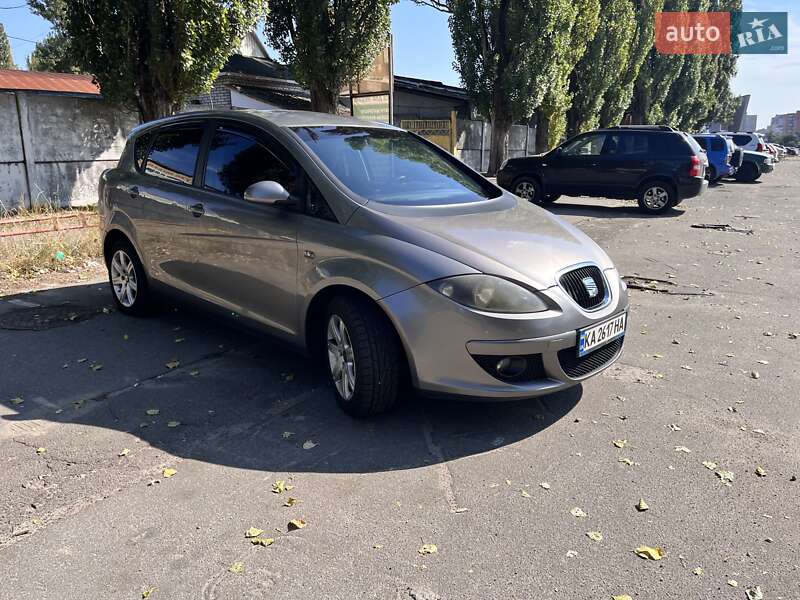 Хэтчбек SEAT Toledo 2004 в Киеве