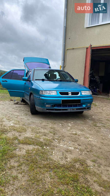 Седан SEAT Toledo 1996 в Львове