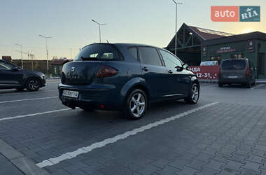 Хэтчбек SEAT Toledo 2004 в 