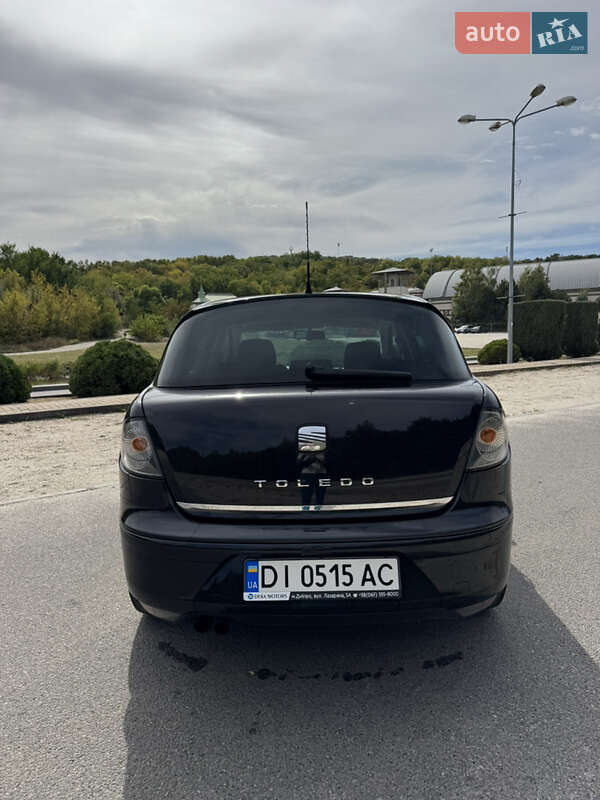 Хэтчбек SEAT Toledo 2006 в Днепре
