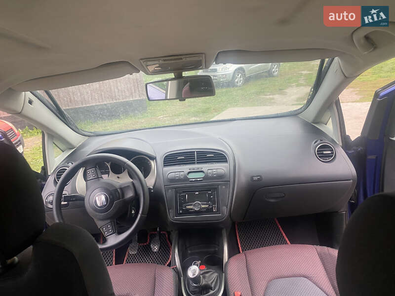 Хэтчбек SEAT Toledo 2005 в Ковеле