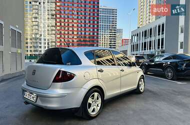 Хэтчбек SEAT Toledo 2006 в 