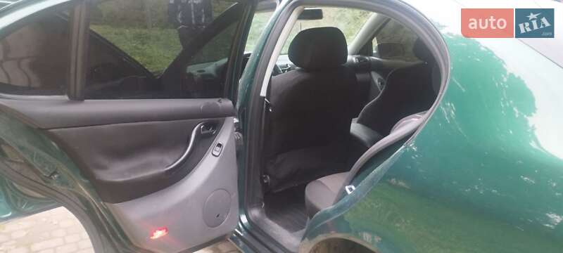 Седан SEAT Toledo 2001 в Рудки