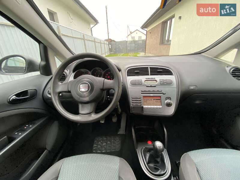 Хетчбек SEAT Toledo 2008 в Ужгороді