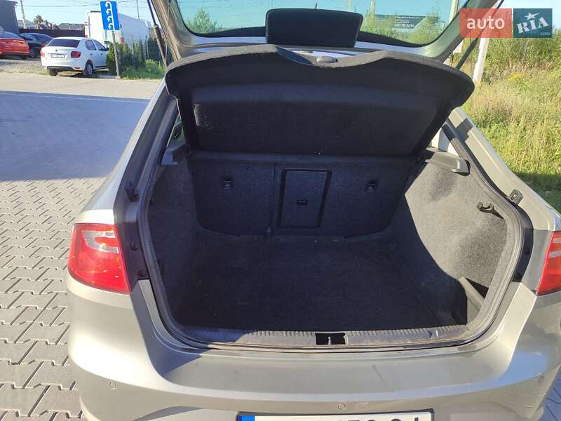 Лифтбек SEAT Toledo 2014 в Львове