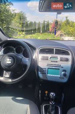 Хэтчбек SEAT Toledo 2008 в 