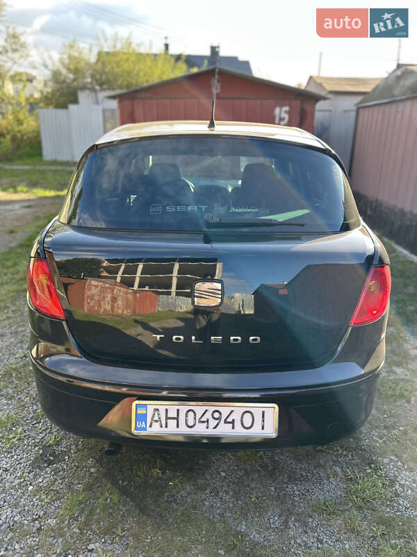 Хетчбек SEAT Toledo 2008 в Львові