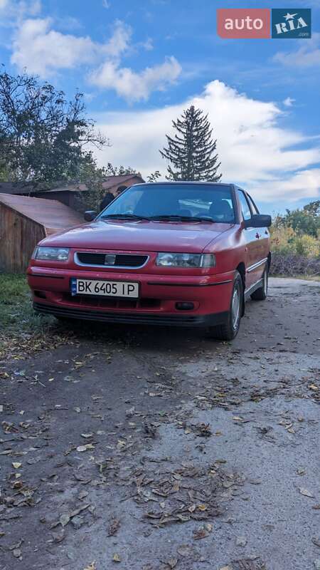Седан SEAT Toledo 1997 в 