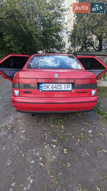 Седан SEAT Toledo 1997 в Ровно