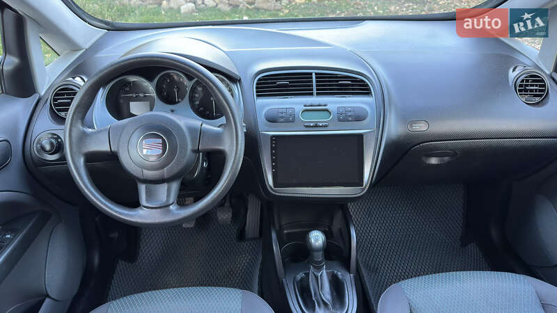 Хетчбек SEAT Toledo 2008 в Долині