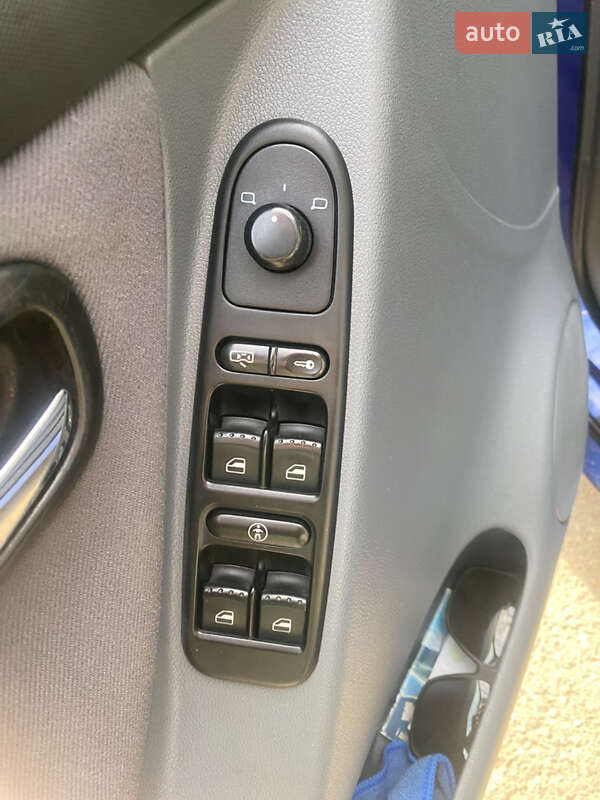 Седан SEAT Toledo 2002 в Львові