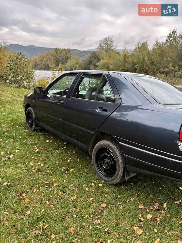 Седан SEAT Toledo 1993 в Мукачевому