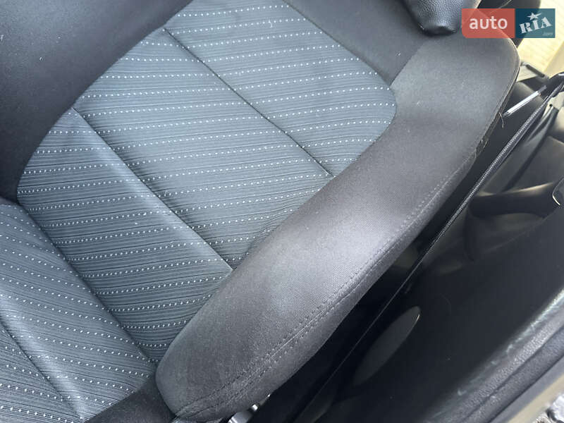 Хетчбек SEAT Toledo 2004 в Нетішині фото 19 Хетчбек SEAT Toledo 2004 в Нетішині