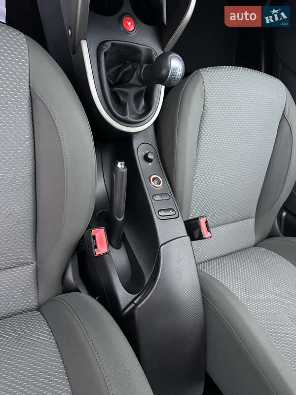 Хэтчбек SEAT Toledo 2006 в Запорожье фото 33 Хэтчбек SEAT Toledo 2006 в Запорожье