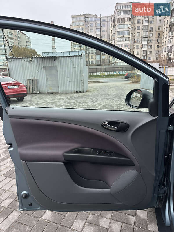 Хэтчбек SEAT Toledo 2006 в Запорожье фото 36 Хэтчбек SEAT Toledo 2006 в Запорожье