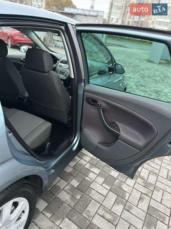 Хэтчбек SEAT Toledo 2006 в Запорожье фото 41 Хэтчбек SEAT Toledo 2006 в Запорожье