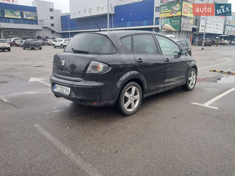 Хетчбек SEAT Toledo 2006 в Дніпрі