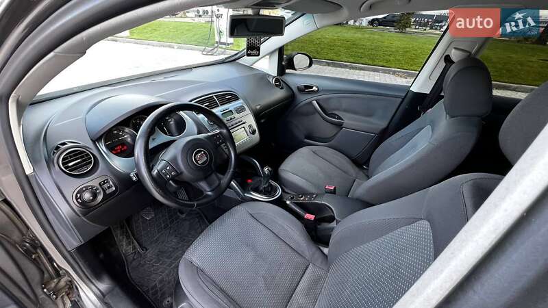 Хетчбек SEAT Toledo 2006 в Києві фото 19 Хетчбек SEAT Toledo 2006 в Києві