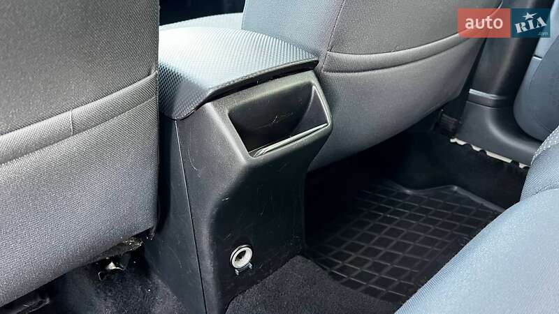 Хетчбек SEAT Toledo 2006 в Києві фото 33 Хетчбек SEAT Toledo 2006 в Києві