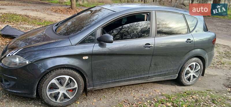 Хэтчбек SEAT Toledo 2008 в Запорожье