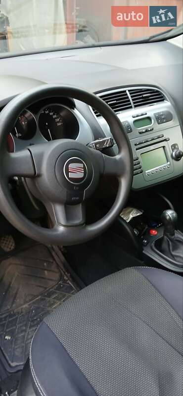 Хэтчбек SEAT Toledo 2008 в Запорожье