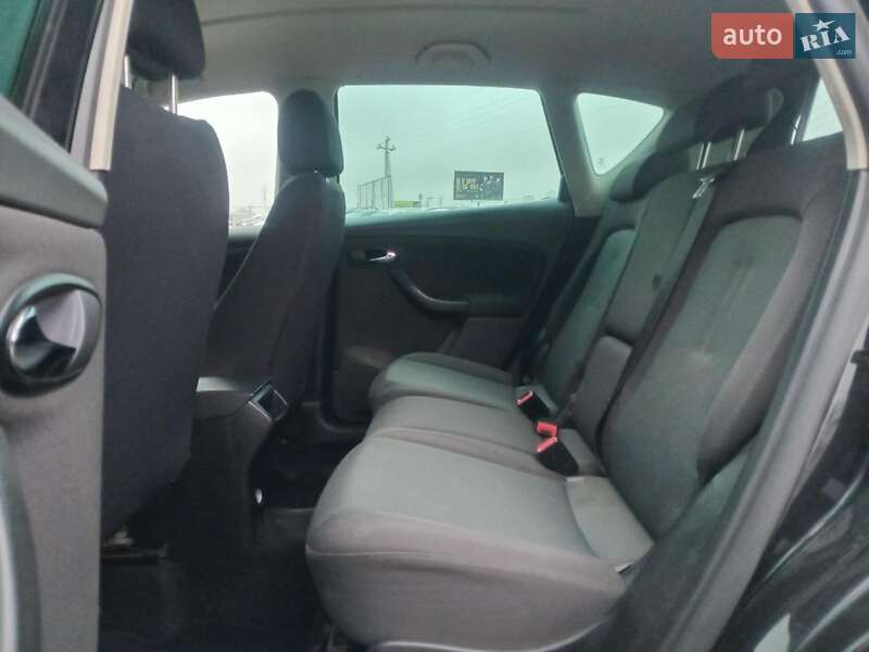 Хэтчбек SEAT Toledo 2008 в Львове