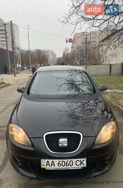 Хэтчбек SEAT Toledo 2008 в Киеве