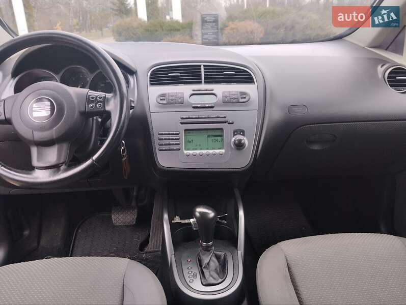 Хетчбек SEAT Toledo 2006 в Миргороді